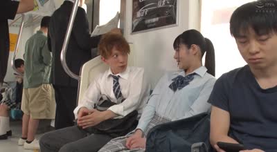 huntc-273『中に出していいよ！』『他に出す所ある？』『どうする？我慢できる？』ロングスカート内でこっそり挿入しちゃう小悪魔女子は夜行バス