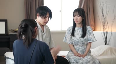 START-243 校内で露出誘惑して身も心も弄んでくるイタズラな美少女は幼馴染で誰もが知る有名芸能人小湊よつ葉